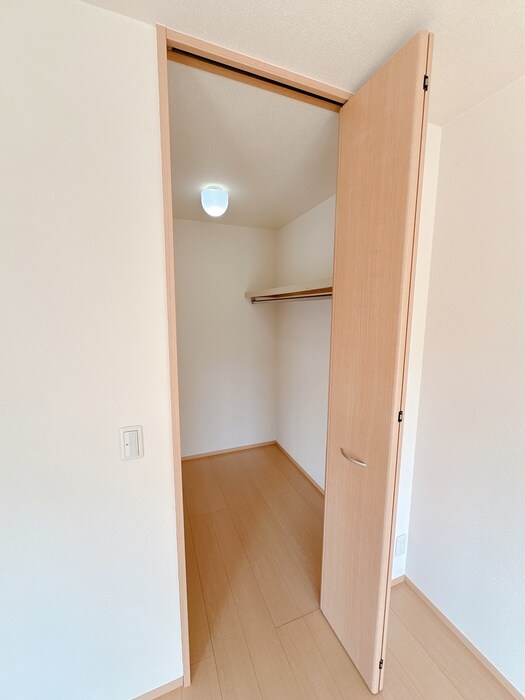 物件内観写真10　(収納)