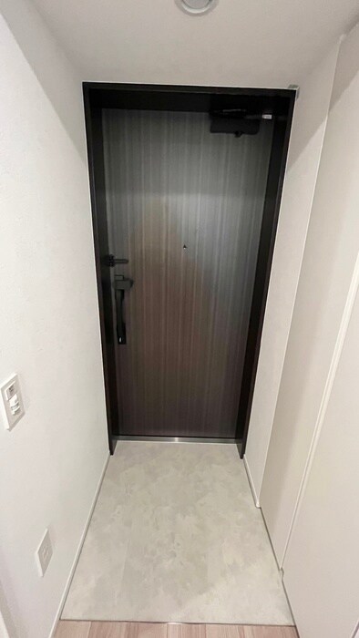 物件内観写真16　(玄関)