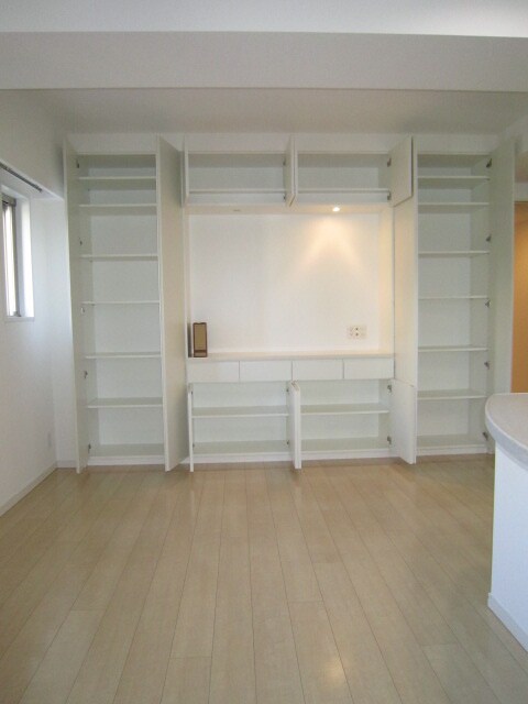 物件内観写真11　(収納)