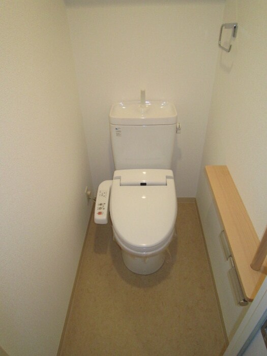 物件内観写真14　(トイレ)