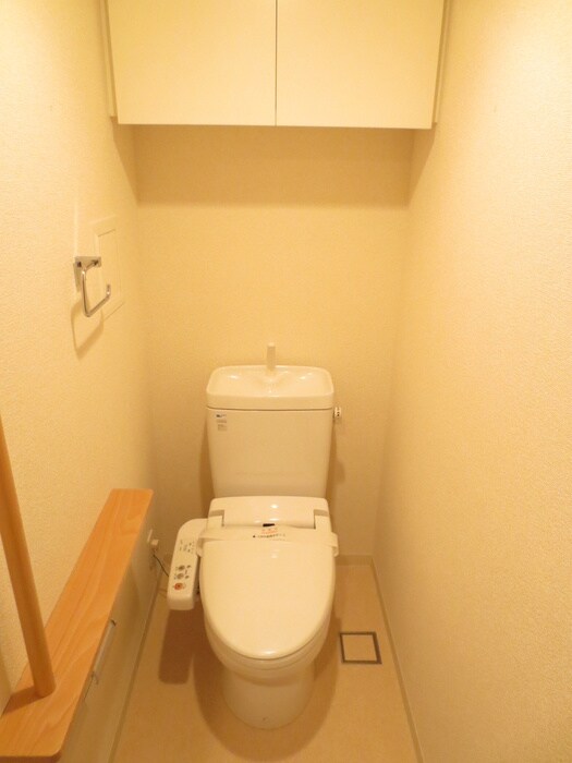 物件内観写真14　(トイレ)