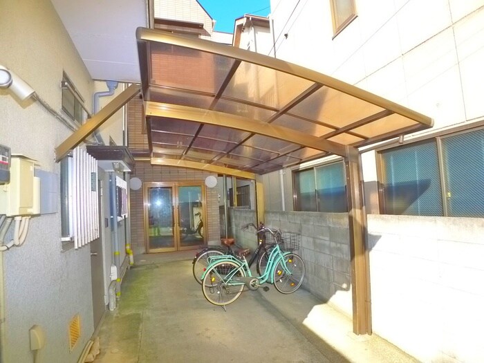 物件外観写真6　(駐輪場)