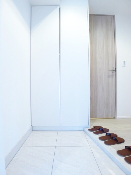 物件内観写真7　(玄関)