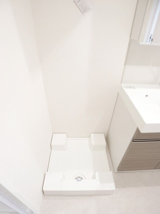 物件内観写真12　(洗濯機置場)