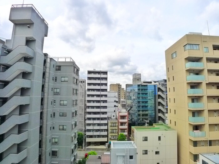 物件内観写真16　(室内からの展望)