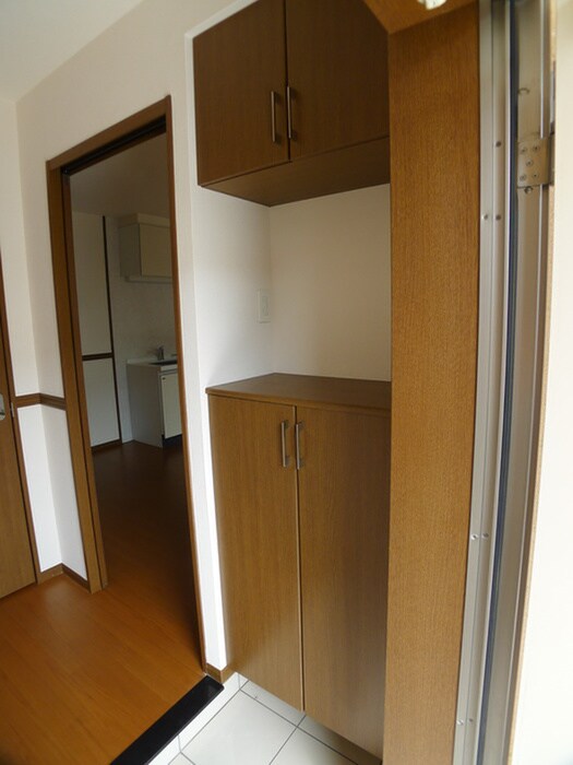 物件内観写真18　(靴箱)