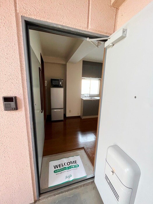 物件内観写真17　(玄関)