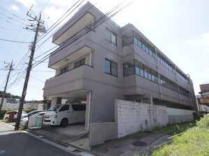 パ－ルホ－ム鴨居外観写真