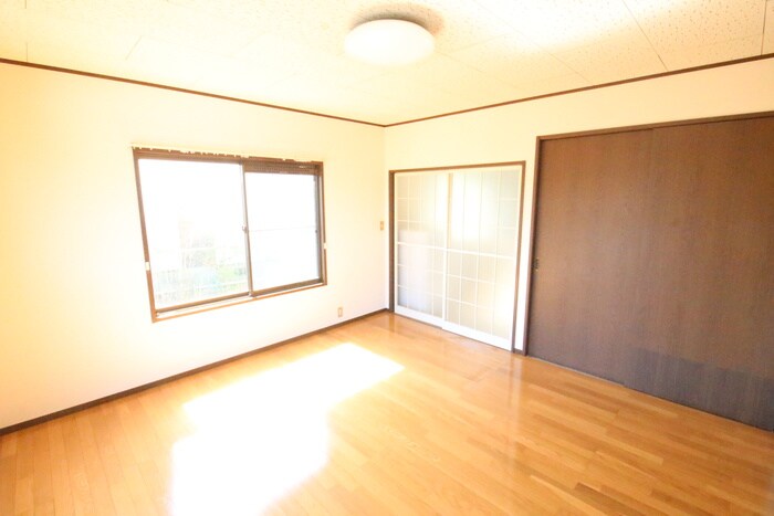 物件内観写真6　(居室)