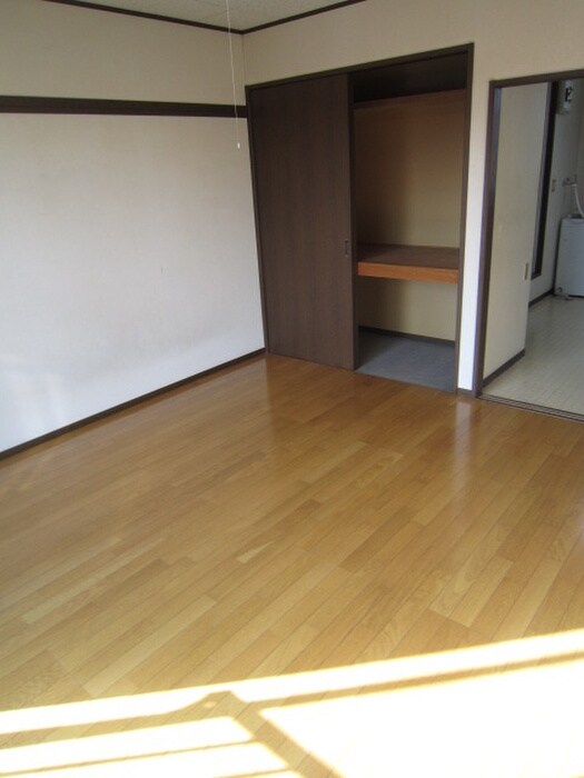 物件内観写真10　(居室)