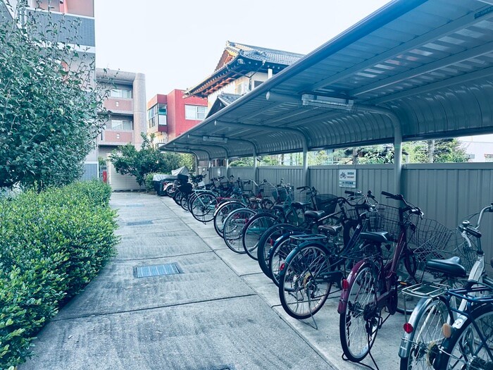 物件外観写真4　(駐輪場)