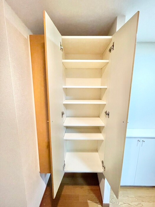 物件内観写真18　(靴箱)