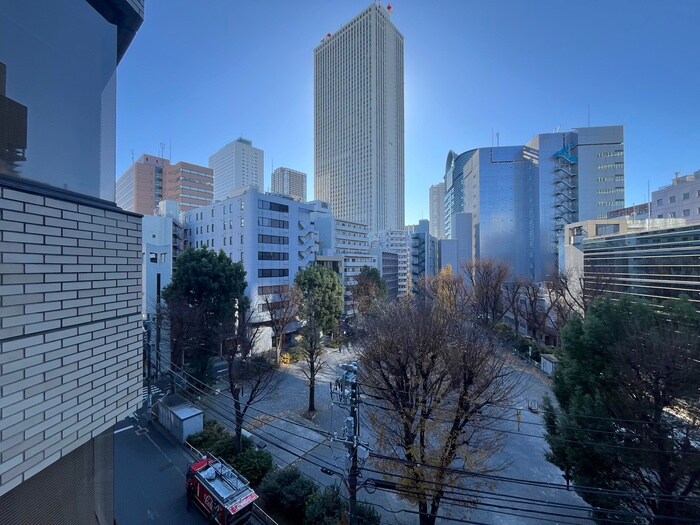 物件内観写真16　(室内からの展望)