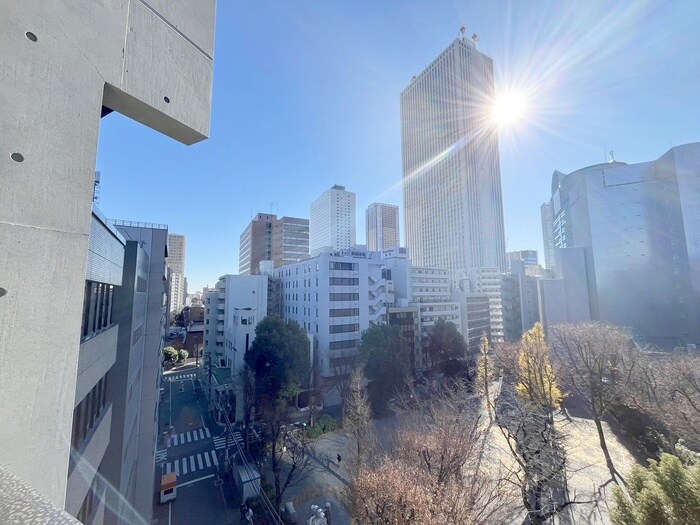 物件内観写真16　(室内からの展望)