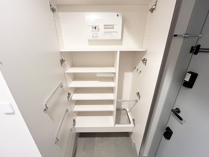 物件内観写真17　(靴箱)