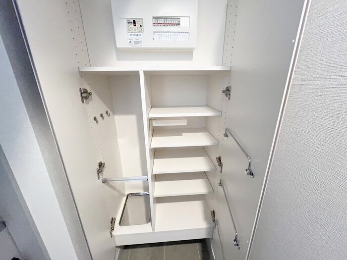 物件内観写真17　(靴箱)