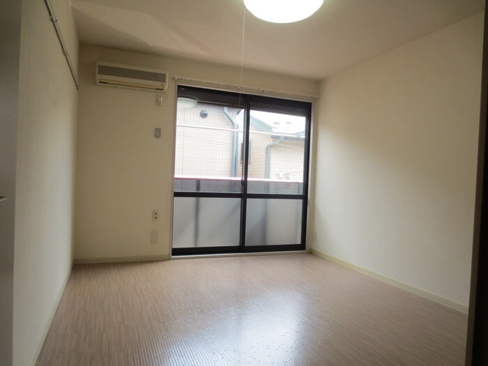 物件内観写真10　(居室)