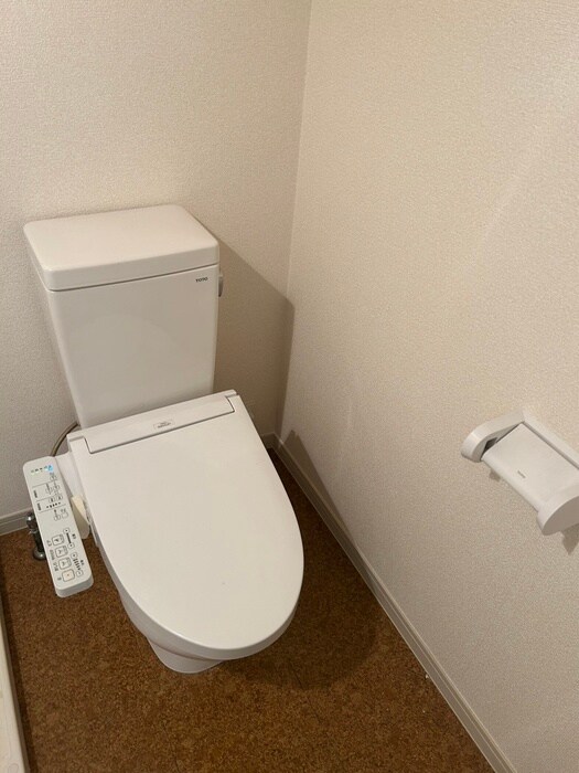 物件内観写真9　(トイレ)