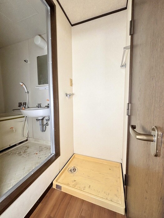 物件内観写真15　(洗濯機置場)