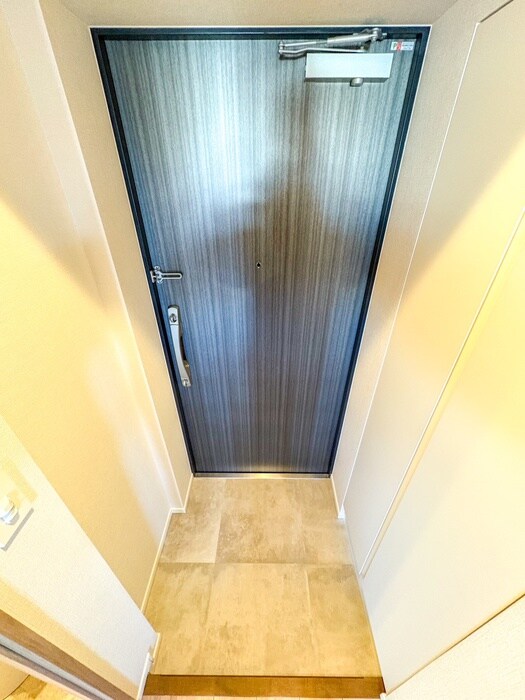 物件内観写真19　(玄関)