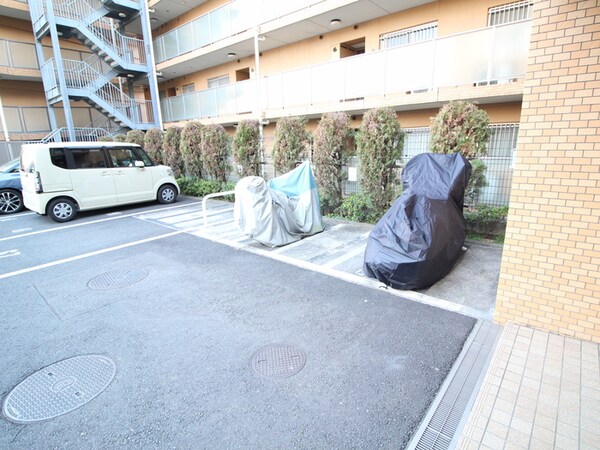 バイク置き場