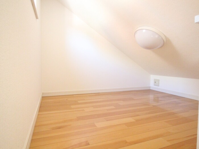 物件内観写真8　(ロフト)