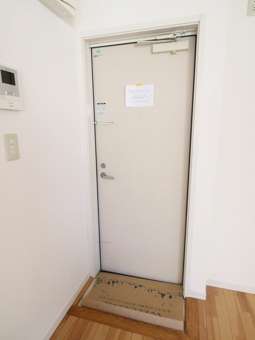 物件内観写真10　(玄関)