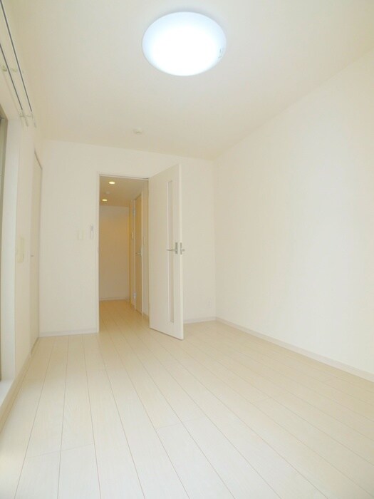 物件内観写真10　(室内からの展望)