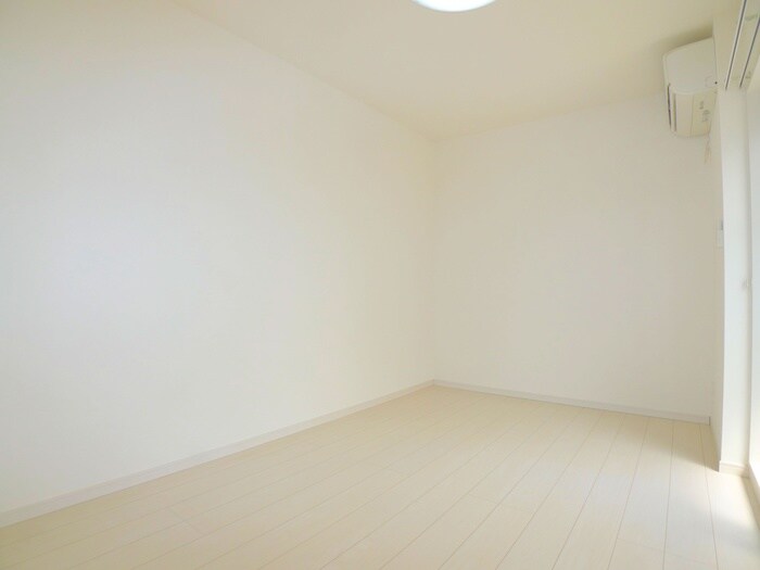 物件内観写真11　(居室)