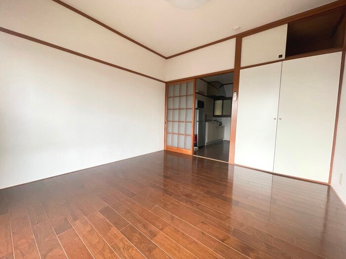 物件内観写真8　(居室)