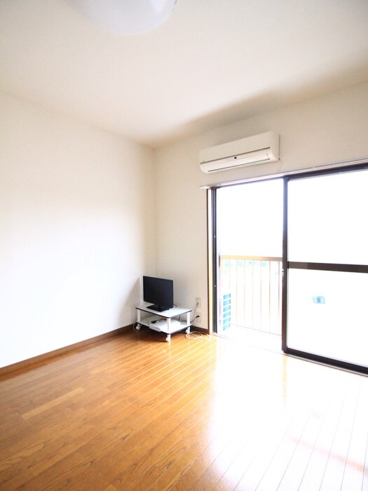 物件内観写真10　(居室)