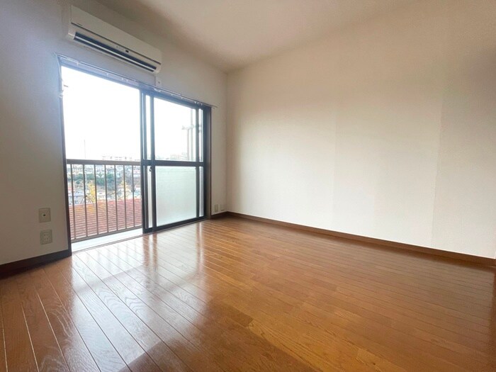 物件内観写真10　(居室)