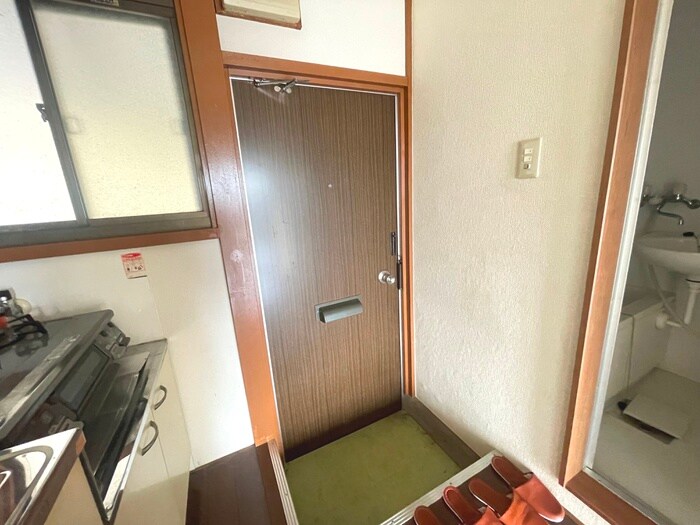 物件内観写真19　(玄関)