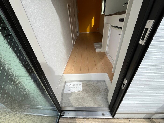 物件内観写真18　(玄関)