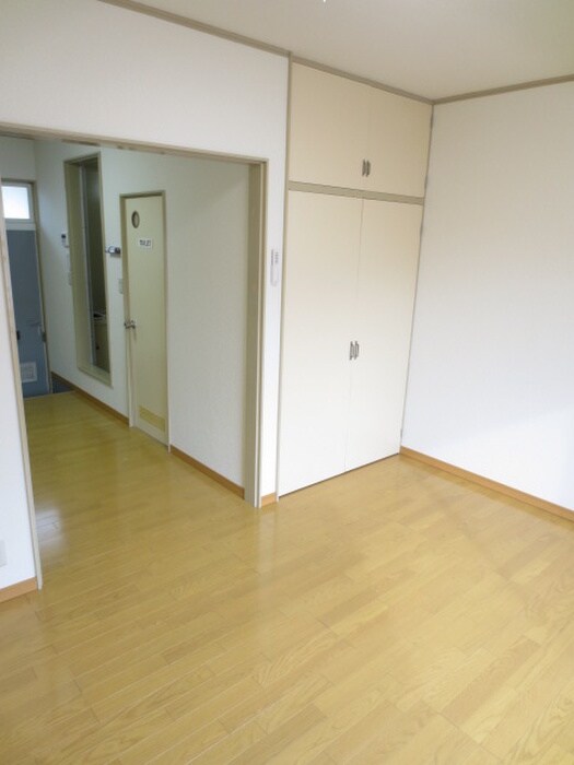 物件内観写真4　(居室)