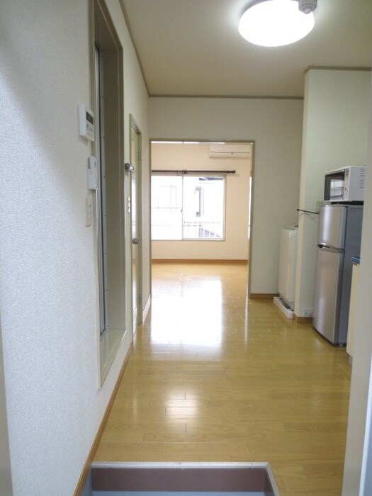 物件内観写真9　(玄関)