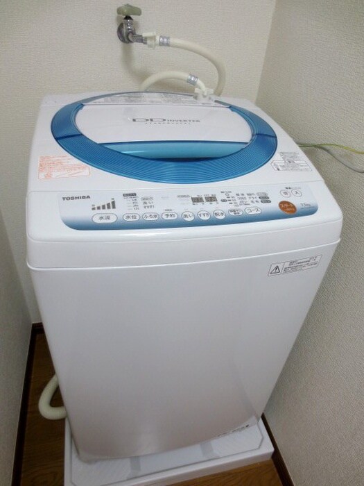 物件内観写真10　(洗濯機置場)