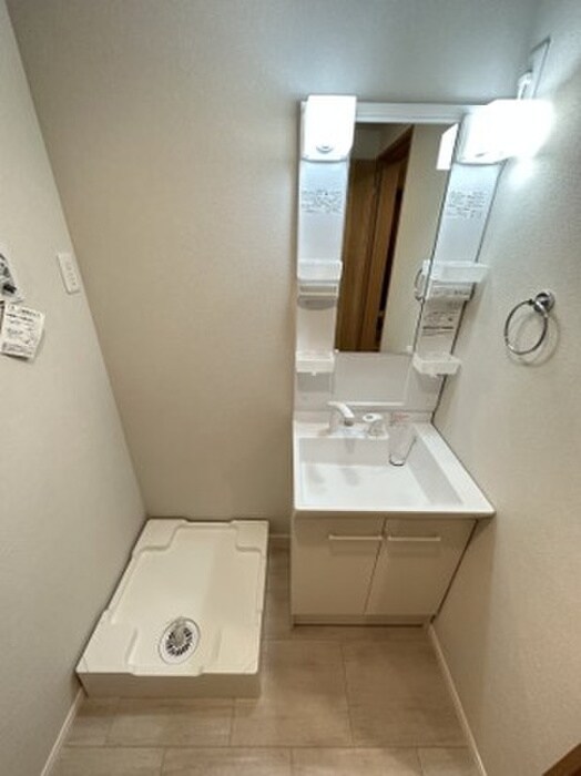 物件内観写真11　(洗濯機置場)