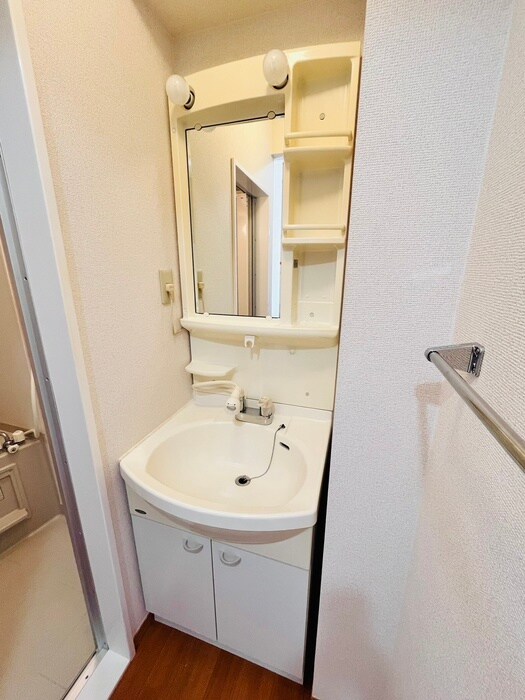 物件内観写真11　(洗面)