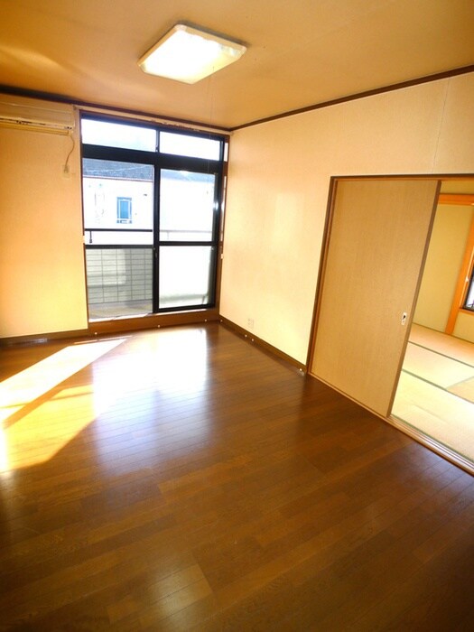 物件内観写真17　(室内からの展望)