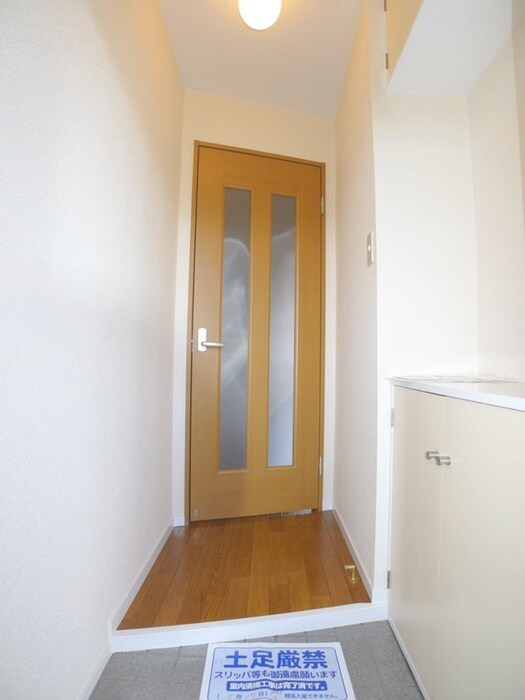 物件内観写真18　(廊下)