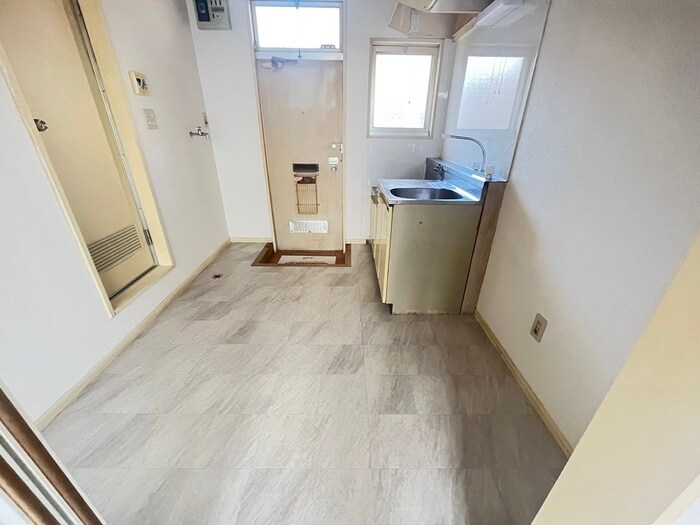 物件内観写真12　(廊下)