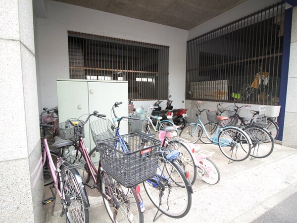 駐輪場