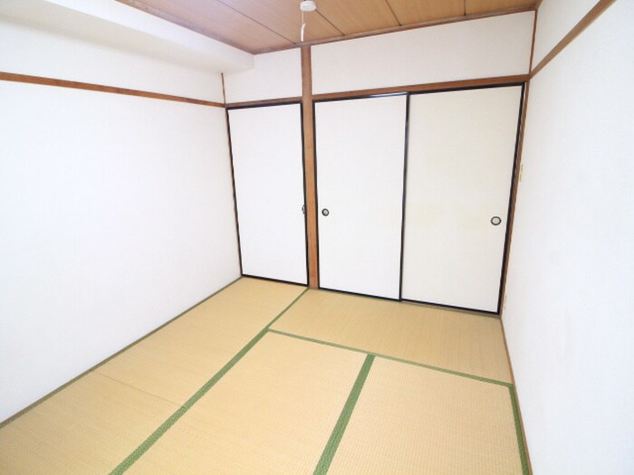 物件内観写真10　(居室)