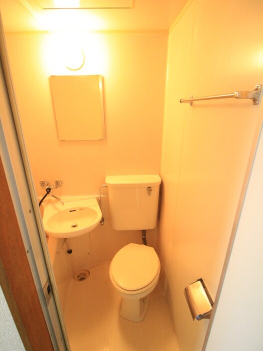 物件内観写真15　(トイレ)