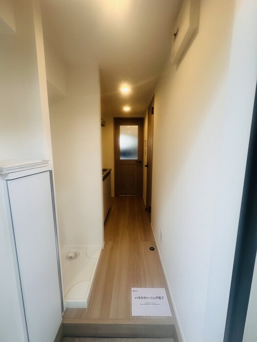 物件内観写真9　(玄関)