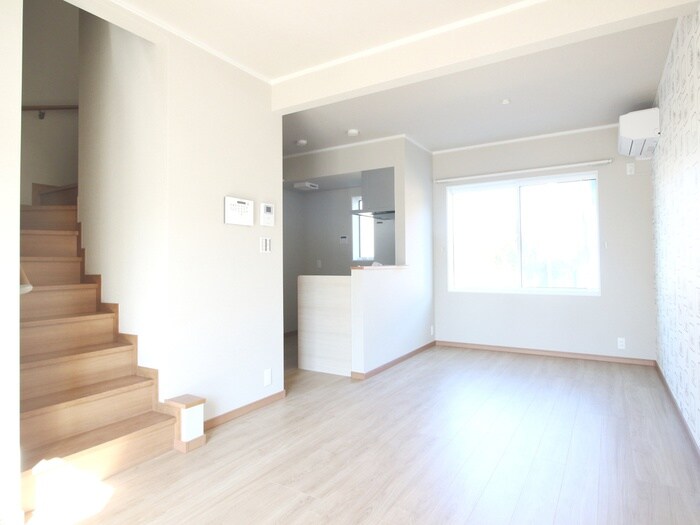 物件内観写真10　(居室)