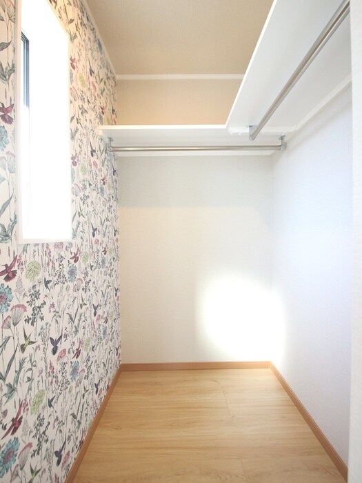 物件内観写真18　(収納)