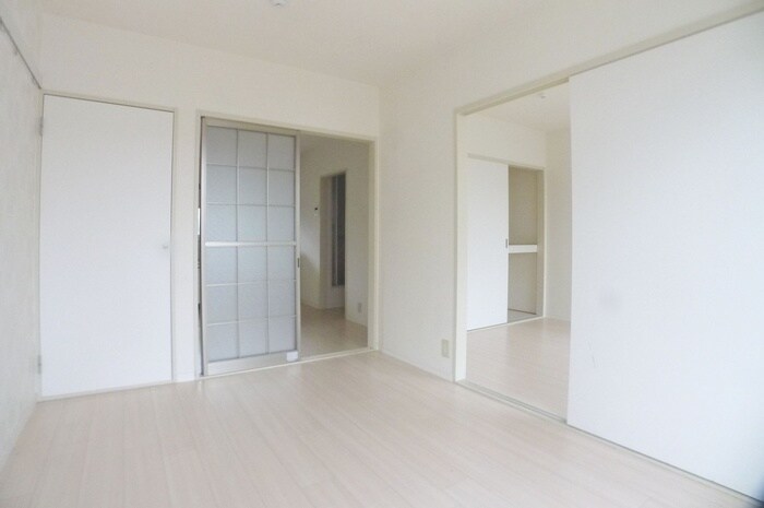 物件内観写真10　(居室)