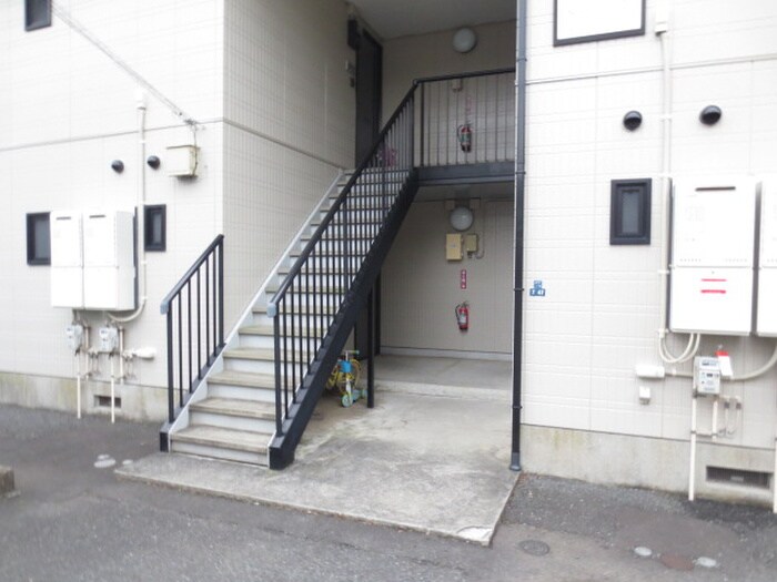 物件外観写真5　(エントランス部分)